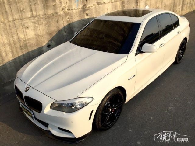 11′ BMW 535I 白-