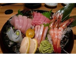 日本料理–綜合刺身-